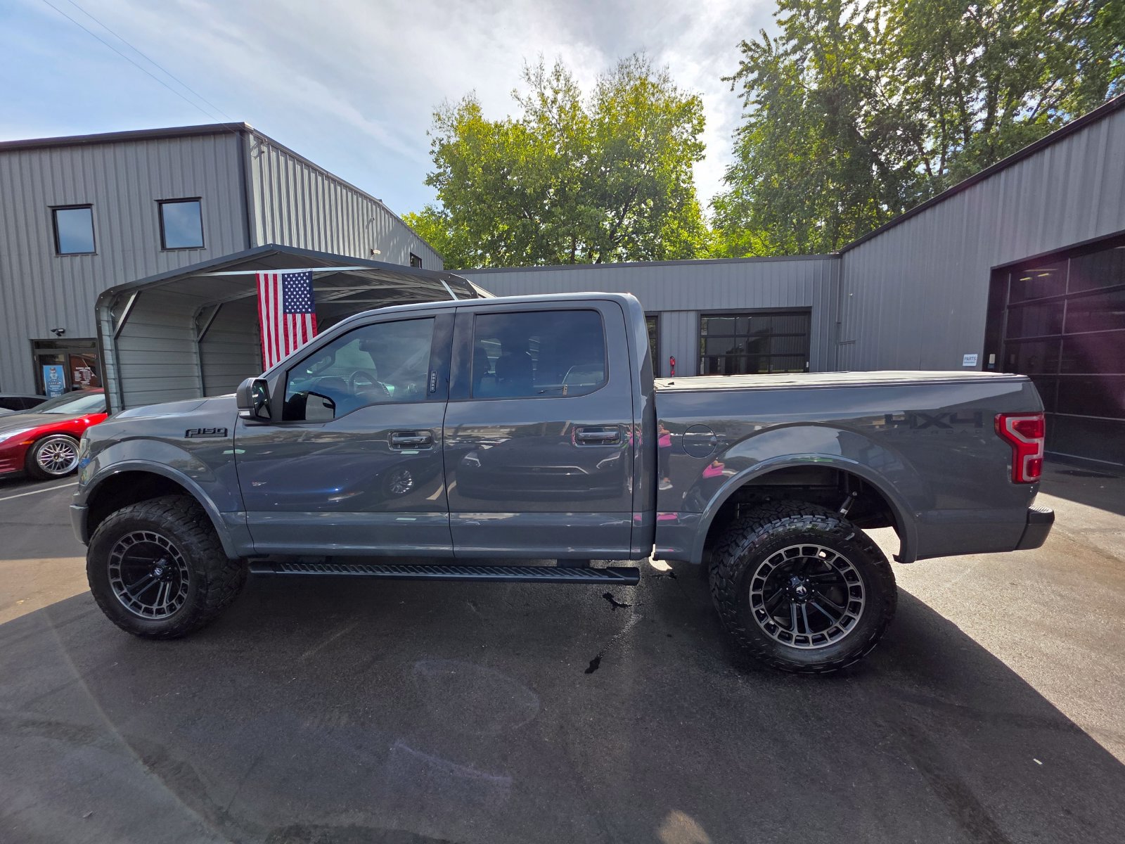 Used 2020 Ford F150 XLT w/ Equipment Group 302A Luxury AWD/4WD image 11