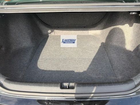 Used 2018 Honda Accord LX image 12