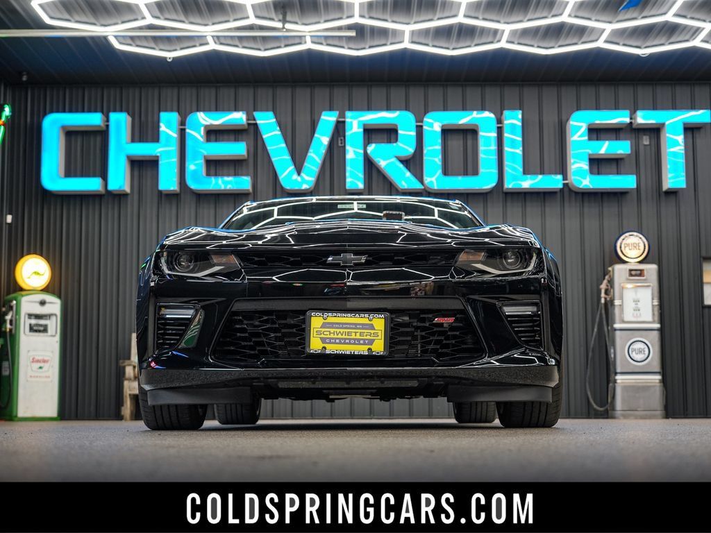 Used 2017 Chevrolet Camaro SS RWD image 3