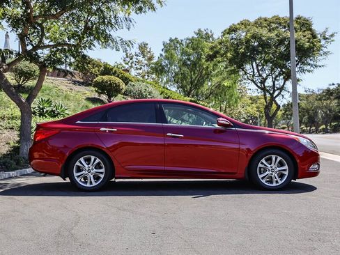 Used 2011 Hyundai Sonata Limited w/ Navigation Pkg 5 FWD image 6