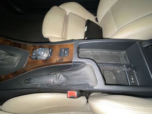 Used 2011 BMW 328i Convertible RWD image 19
