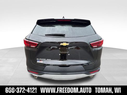 Used 2025 Chevrolet Blazer LT AWD/4WD image 4