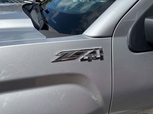 Used 2018 GMC Sierra 1500 SLT w/ SLT Premium Package image 11