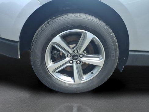Used 2024 Ford Edge SEL w/ Convenience Package AWD/4WD image 9