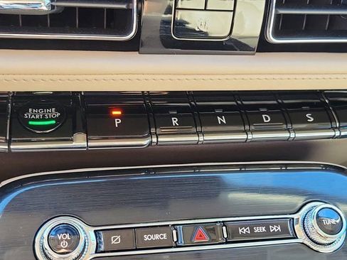 Certified 2023 Lincoln Nautilus AWD w/ Premium Package image 27