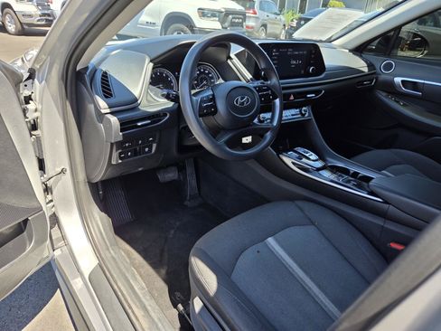 Used 2022 Hyundai Sonata SE FWD image 11