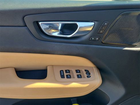 Used 2021 Volvo XC60 T5 Inscription w/ Protection Package Premier image 24