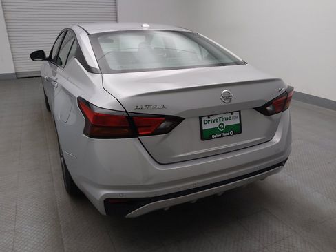 Used 2022 Nissan Altima 2.5 SV FWD image 6