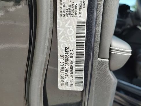 Used 2024 Jeep Grand Cherokee Overland w/ Trailer Tow Package AWD/4WD image 33