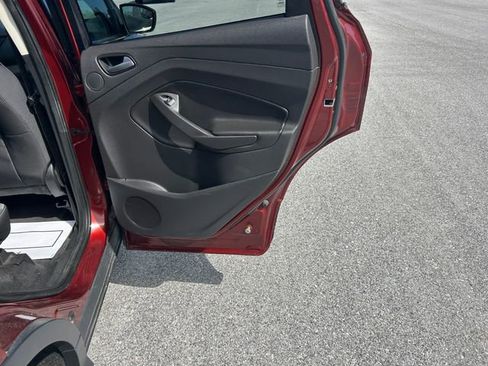 Used 2016 Ford Escape SE w/ Equipment Group 201A AWD/4WD image 26