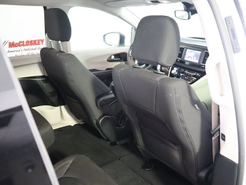 Used 2023 Chrysler Voyager LX FWD image 49