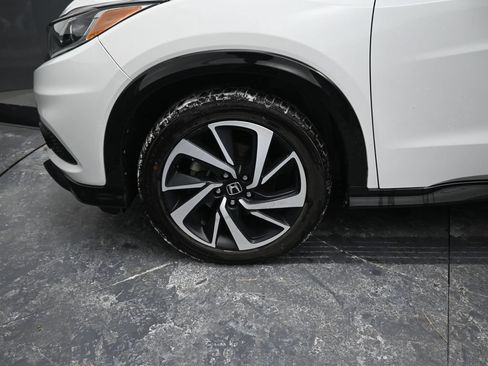 Used 2020 Honda HR-V Sport image 12