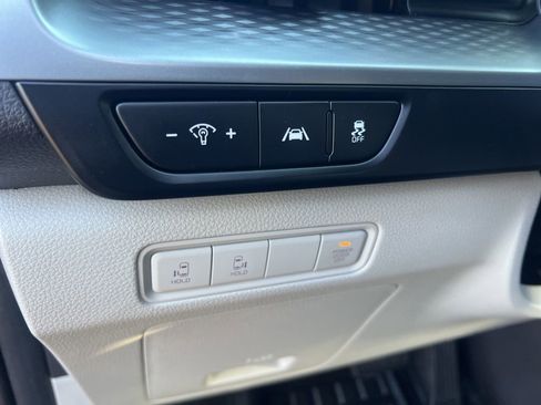 Certified 2024 Kia Carnival LX image 48