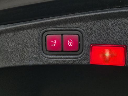 Used 2020 Mercedes-Benz C 43 AMG 4MATIC Coupe w/ Multimedia Package image 9