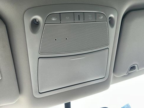 Used 2018 Nissan Rogue SV image 25