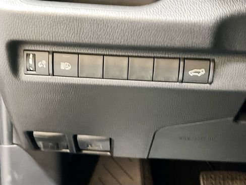 Used 2025 Toyota RAV4 XLE Premium AWD/4WD image 10