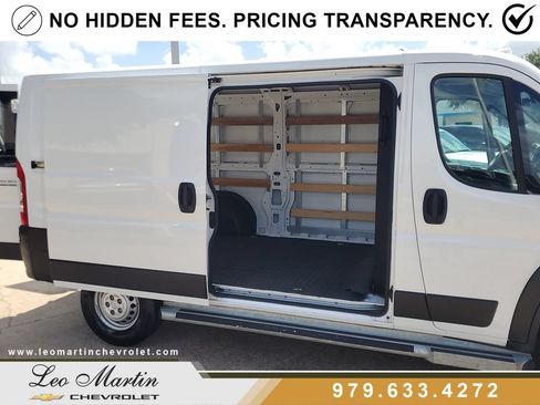 Used 2025 RAM ProMaster 2500 w/ U-Haul Equipment Group FWD image 11