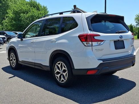 Used 2022 Subaru Forester Premium AWD/4WD image 4