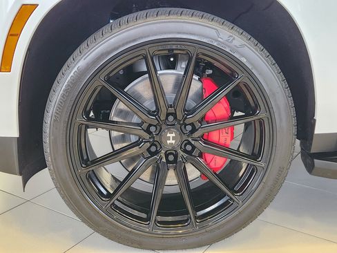 New 2025 Chevrolet Suburban RST w/ RST Capability Package image 7