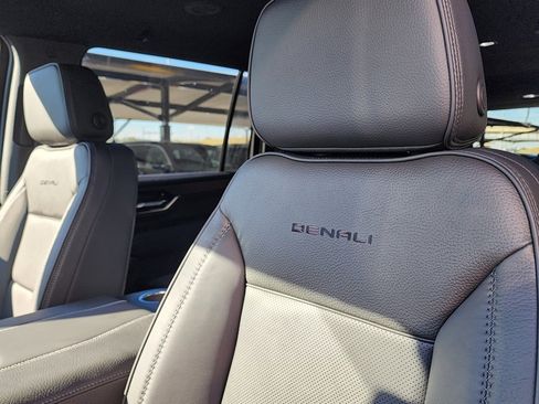 New 2026 GMC Yukon XL Denali image 16