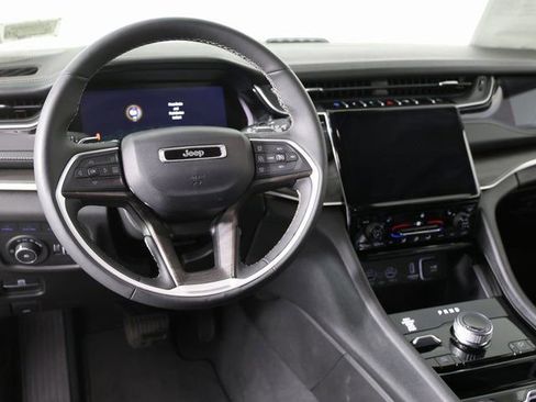 Used 2023 Jeep Grand Cherokee 4WD 4xe image 10