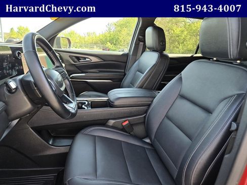 Used 2025 Chevrolet Traverse LT w/ Midnight/Sport Edition FWD image 25