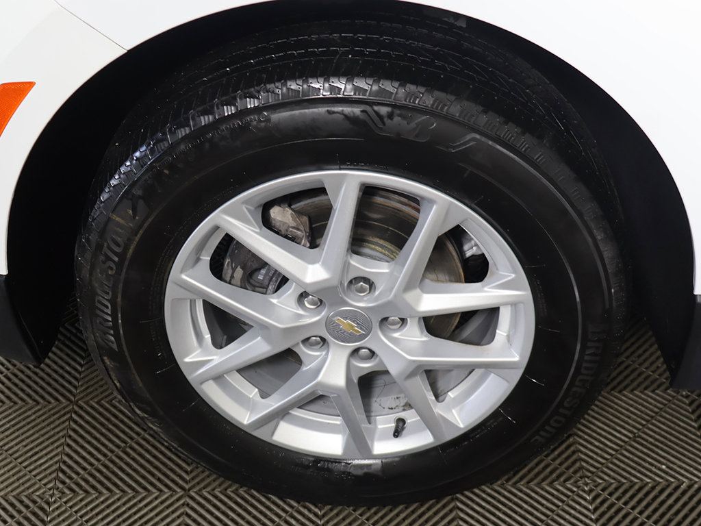 Used 2024 Chevrolet Equinox LT AWD/4WD image 17