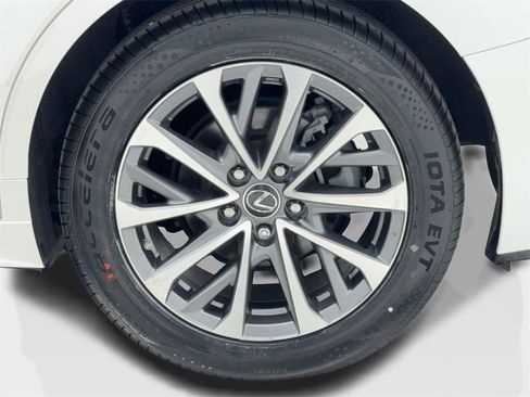 Used 2022 Lexus ES 350 image 54