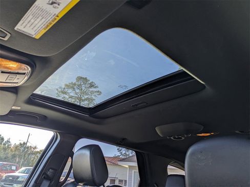 Used 2023 Dodge Durango GT image 24