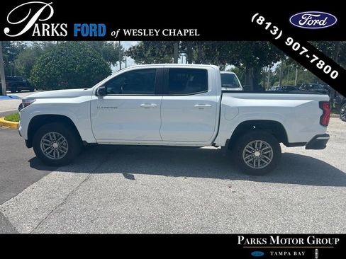 Used 2024 Chevrolet Colorado LT RWD image 3