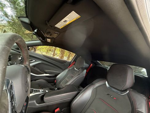 Used 2018 Chevrolet Camaro ZL1 image 47