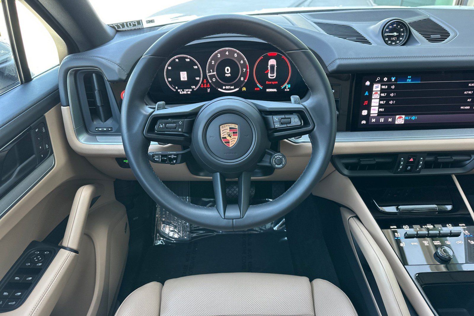 Used 2026 Porsche Cayenne Coupe AWD/4WD image 14
