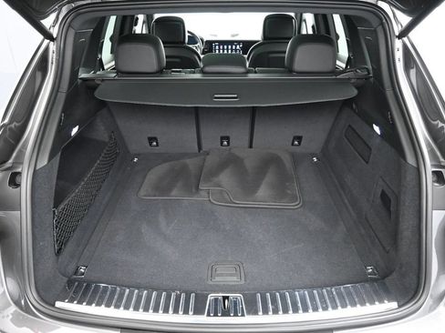 Certified 2024 Porsche Cayenne AWD/4WD image 26