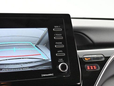 Used 2022 Toyota Camry LE FWD image 22