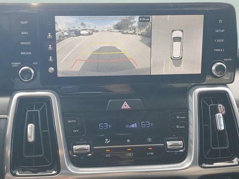 Used 2023 Kia Sorento SX AWD/4WD image 19