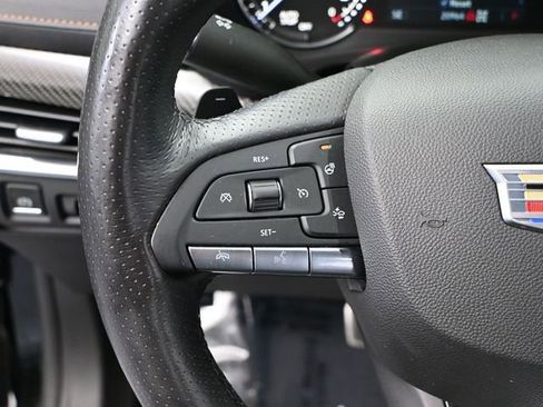 Used 2023 Cadillac XT4 Sport image 28