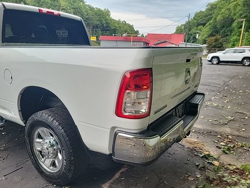 Used 2022 RAM 2500 Big Horn AWD/4WD image 10