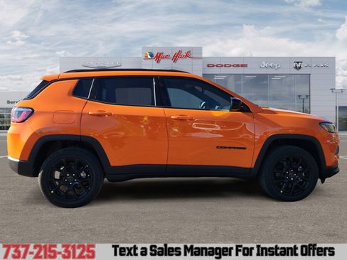 New 2026 Jeep Compass Latitude image 6