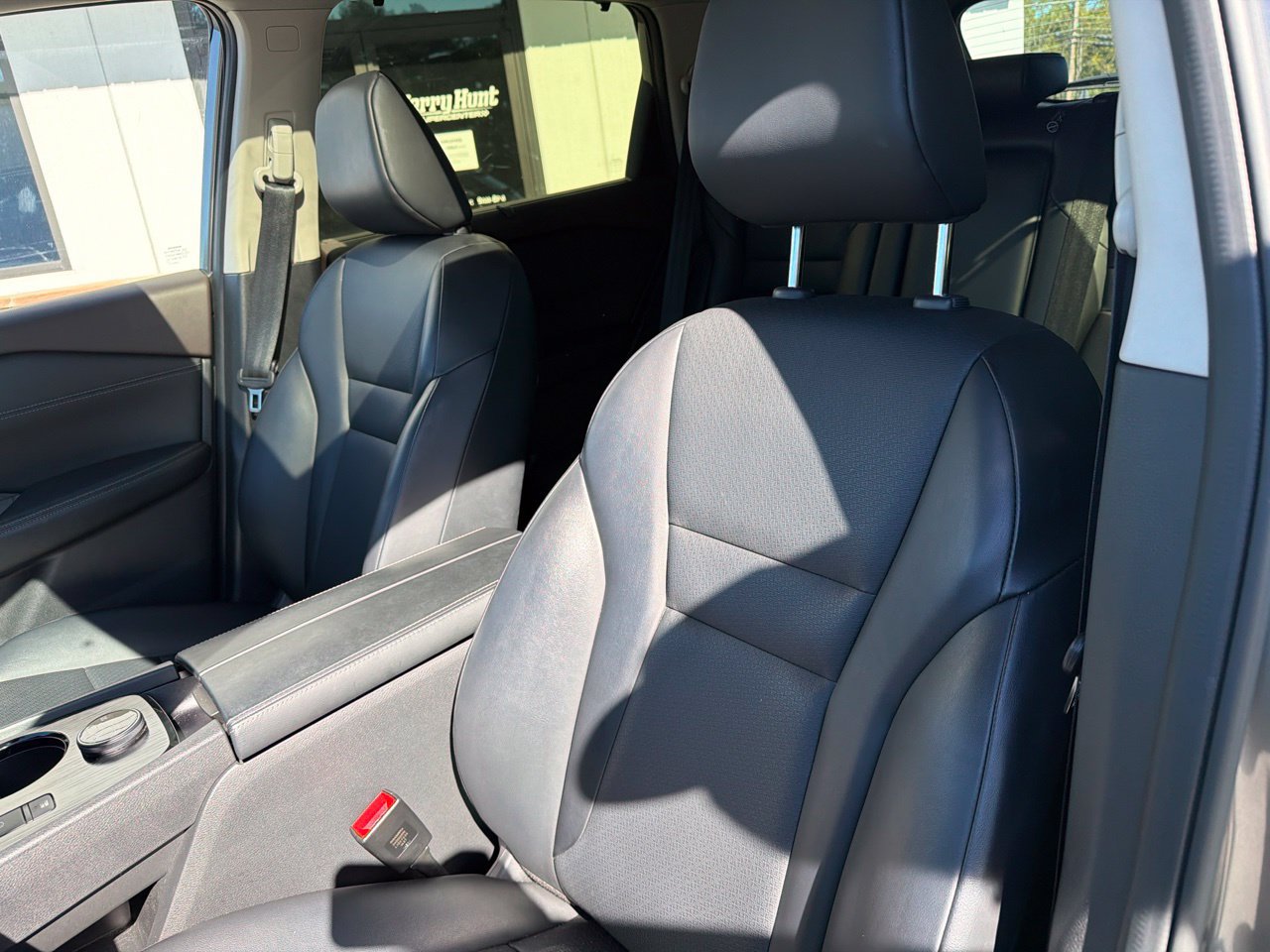 Used 2023 Nissan Rogue SV w/ SV Premium B Package AWD/4WD image 3