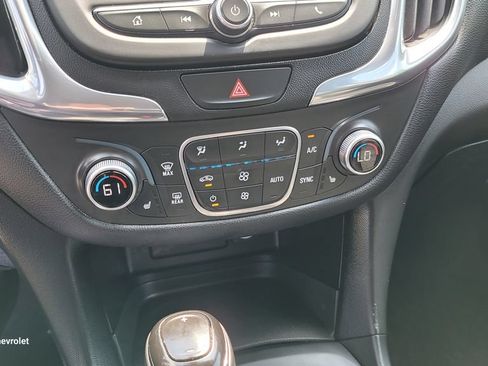 Used 2019 Chevrolet Equinox LT w/ Driver Convenience Package FWD image 22