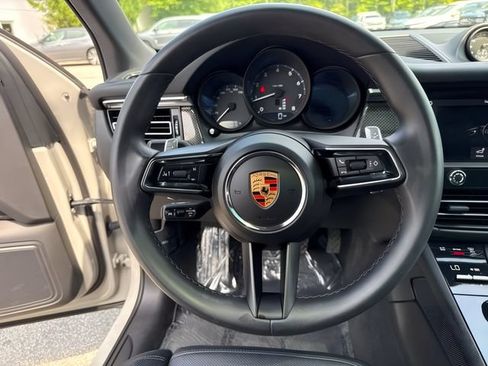 Used 2023 Porsche Macan AWD/4WD image 26