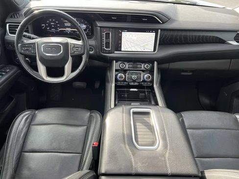 Used 2022 GMC Yukon XL Denali AWD/4WD image 15