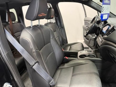 Used 2023 Honda Passport TrailSport image 25