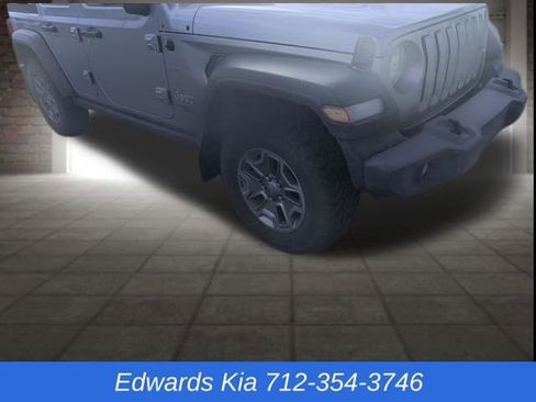 Used 2018 Jeep Wrangler Unlimited Sport image 8