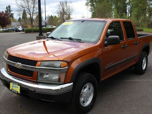 Used 2005 Chevrolet Colorado LS image 2