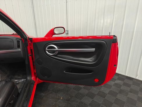 Used 2003 Chevrolet SSR w/ Preferred Equipment Group RWD image 18