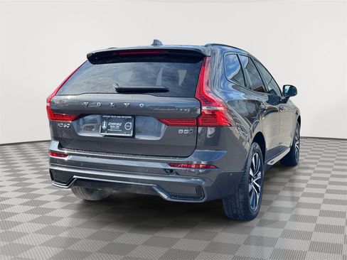 Certified 2023 Volvo XC60 B5 Plus image 4