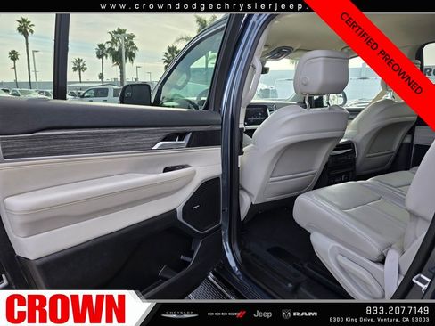 Certified 2024 Jeep Wagoneer L Series II w/ Flexible Seating Group image 21