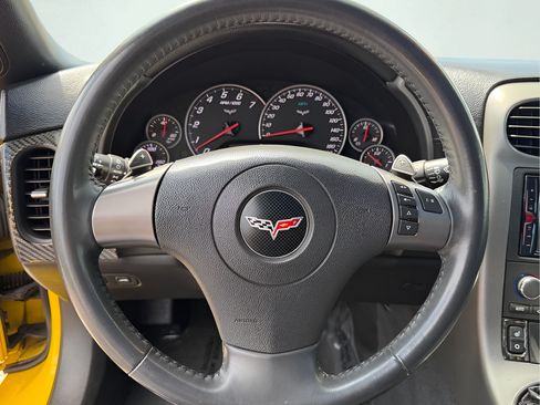 Used 2007 Chevrolet Corvette Coupe w/ Preferred Equipment Group RWD image 39