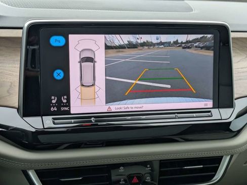 New 2026 Volkswagen Atlas SE FWD image 24